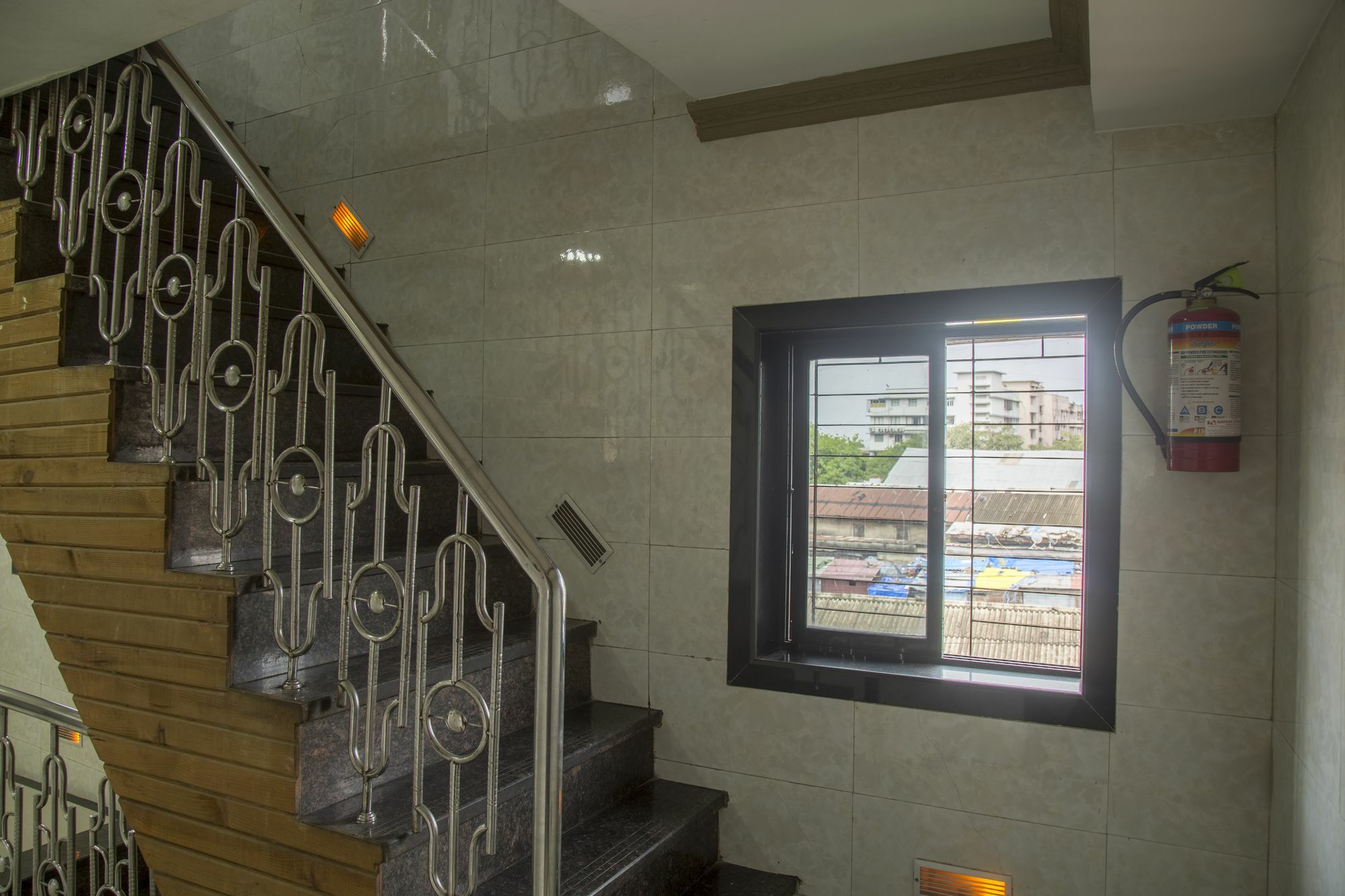Relax Guest House Mumbai Bagian luar foto